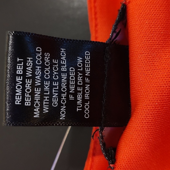 Women's lined sleeveless peach dress by A-List. Size Small - Picture 13 of 13